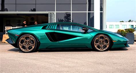 Lamborghini Countach Lpi 800 4 In Verde Abete With Bronze Wheels Will