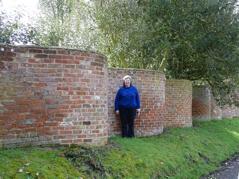 The uk is full of charming crinkle crankle garden walls in england you sometimes see these wavy brick fences. March 29th, 2018