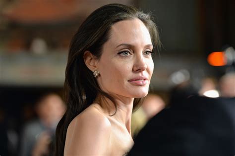 In january, 2008, jolie and her brother, james haven, marked the first anniversary of. Angelina Jolie Lied About Taking Cooking As A Hobby - She ...
