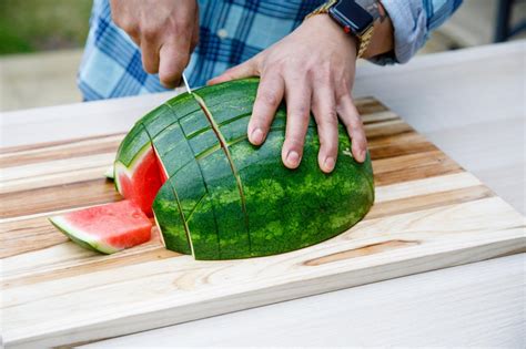 How To Cut A Watermelon 3 Ways Grilling And Summer How Tos Recipes