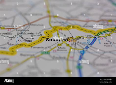 Subotica Se Muestra En Un Mapa De Carreteras O Mapa Geográfico Y Atlas