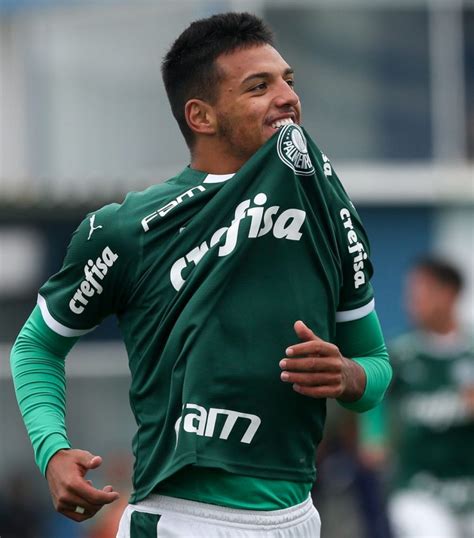 Palmeiras Estende Vínculo Com Gabriel Menino