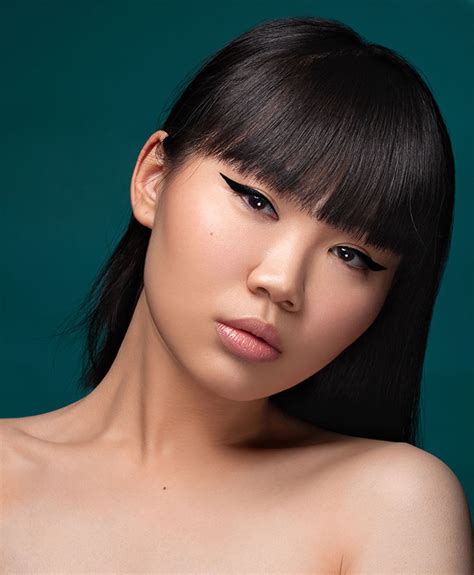 Make Up For Ever Academy Comment Mettre En Valeur Les Yeux Asiatiques