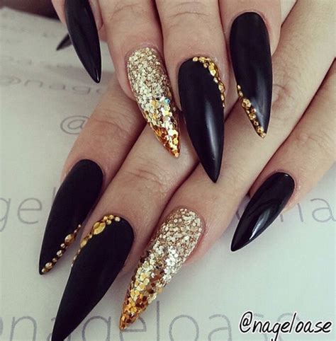 But this doesn't mean you have to stick to traditional color ideas. Black and gold glitter nails | Nail Art | Pinterest | Gold glitter nails, Glitter nails and Gold ...