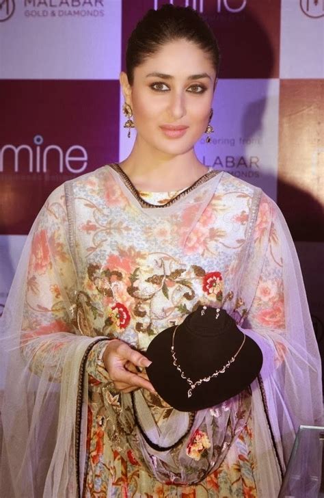 Kareena Kapoor Sexy Photos At Malbar Gold And Diamonds Event Spicy Ammayi