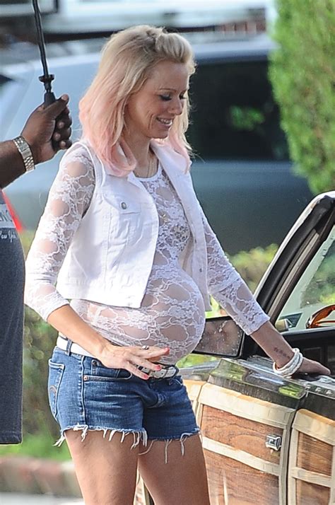 Naomi Watts Is Pregnant On Set Of Bill Murray Movie Actress Sports Prosthetic Bump For St
