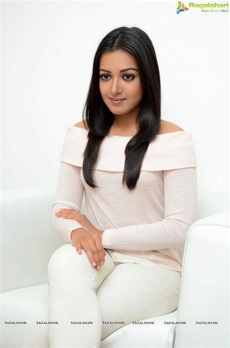 Sexy Indian Actress — Catherine Tresa 755 Static Website Starting