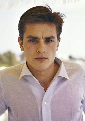 Alain fabien maurice marcel delon ( born 8 november 1935) is a french actor and businessman. THE TOP 10 MOST BEAUTIFUL MALE MOVIE STARS | MULTIGLOM