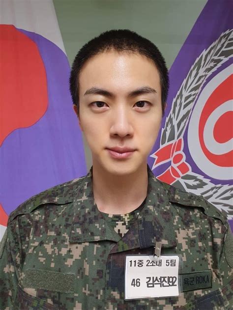 JIN DO BTS divulgada primeira foto de Jin no Exército da Coreia do Sul