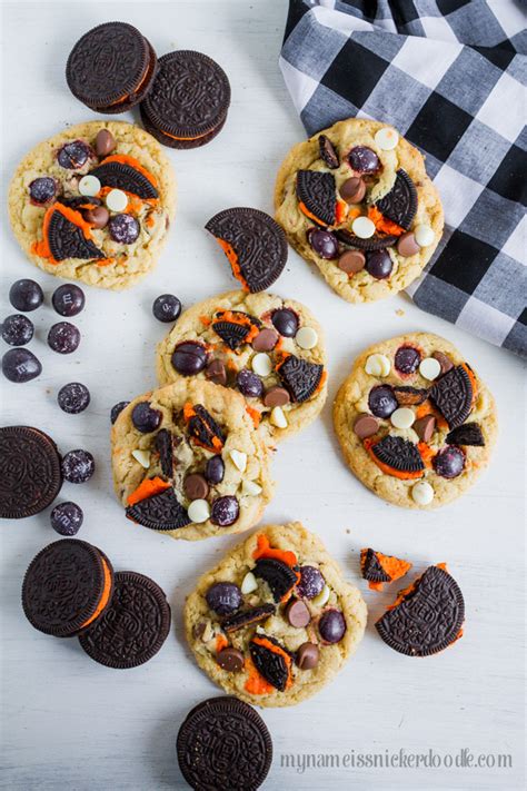 The holidaze halloween oreo cookies. Halloween Oreo Cookies | Recipe by My Name Is Snickerdoodle