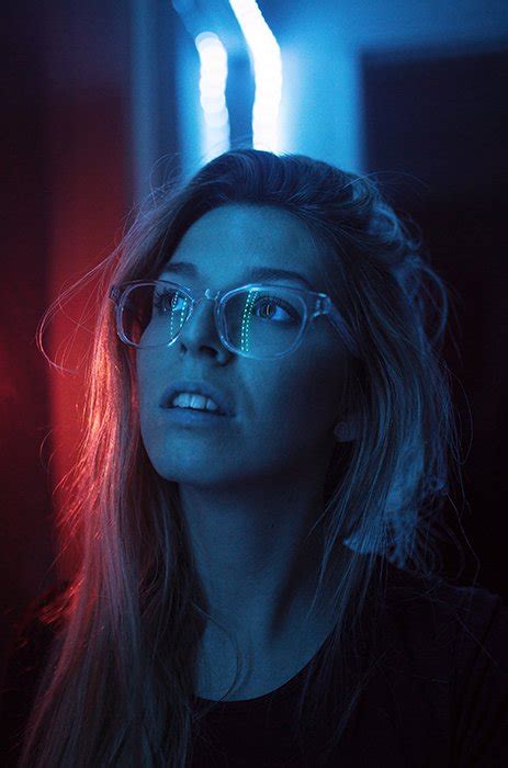 3 Fun And Easy Ways To Capture Neon Portrait Photography