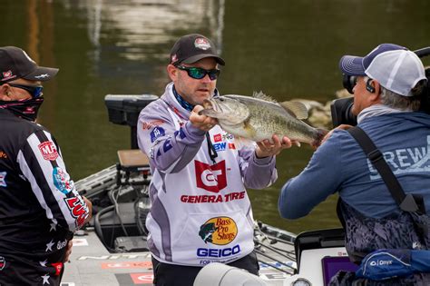 Highlights Heavy Hitters Qualifying Day 2 Group A Major League Fishing