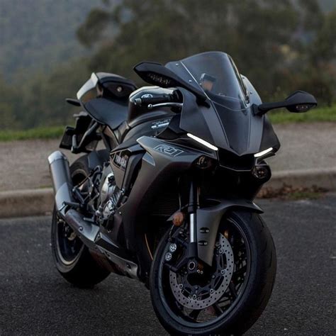 The yamaha yzf r1, also simply referred to as the r1, is an open class sportbike motorcycle that has been in production by yamaha motor company since 1998. Black on black🔥 YAMAHA R1 #superbikes2016 | @divinebikers ...