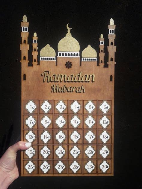 Außerdem soll es eine idee oder diy sein, das du mit kindern basteln kannst? Ramadan Kalender Holzbox für Süßigkeiten ...