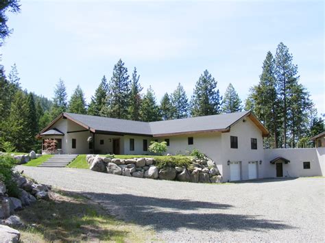Several different sizes of floor plans are pole cabins like this one can be a great small cabin for the homestead prepper. "Rational Preparedness" : The Blog: Opportunities in the ...