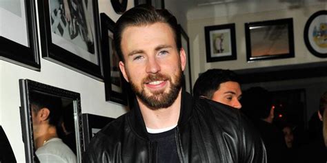 Chris Evans Accidentally Posts A Nude Pic And Twitter Is Going Wild