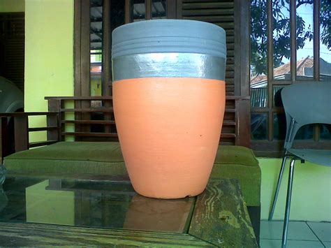 Berbagai contoh kerajinan dari bahan alam yang bisa dibuat dari bahan dasar tanah liat seperti berikut vas bunga bisa dibuat dengan bahan dasar tanah liat. 39+ Kerajinan Tangan Bunga Dari Tanah Liat, Konsep Terbaru!