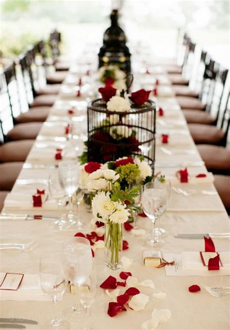 Noeuds, ruban, et objets deco. Deco de table mariage rouge et blanc - Le mariage