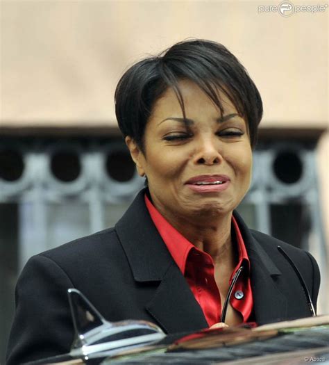 Janet jackson bears a greater resemblance to audrey, the plant from little shop of horrors, than she does to hepburn. Janet Jackson en plein tournage du film For Colored Girls ...