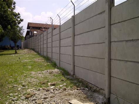 Pagar panel beton precast adalah pagar beton pracetak yang dibuat dengan sistem pracetak di pabrik dengan pengawasan dan kontrol yang ketat. INFO BISNIS NUSANTARA: JUAL PAGAR BETON 085793333234 ...