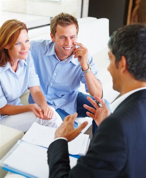 3) get to know your broker Ortiz World Wealth | Investment Adviser Vs. Broker