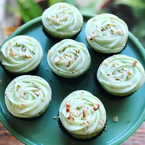 Best Cupcakes Ever Pistachio Cupcakes Filled With