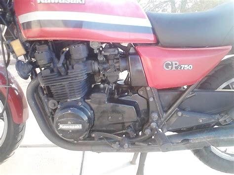 Kawasaki heavy industries has made everything from bicycles to fighter jets, and their motorcycles have been produced since the 1960s. 1982 KAWASAKI GPZ750 GPZ 750 KZ R1