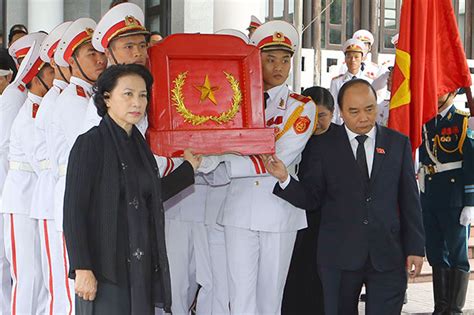 Mặc dù một số nghiên cứu trước đây đã chỉ ra mối liên hệ giữa việc tiêu thụ caffeine tới huyết áp thấp, nhưng một được biết nhóm nghiên cứu đã phân tích dữ liệu từ một cuộc điều tra kéo dài trong suốt 2 thập kỷ về lối sống của hơn 45 ngàn người ở độ tuổi từ 20 tới. Tổ chức lễ tang cấp Nhà nước nguyên Phó Chủ tịch Quốc hội ...