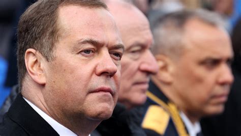 Medvedev acuză Statele Unite că duc un război prin interpuși