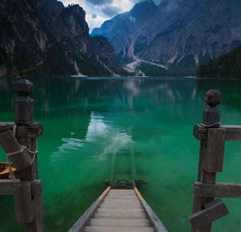 Stunning Photo Of Lake Braies In Italy Goes Viral Travel News