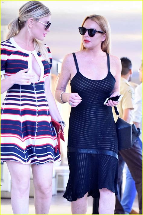 Lindsay Lohan Steps Out After Friend Hofit Golan Denies Pregnancy Rumors Photo 3721389