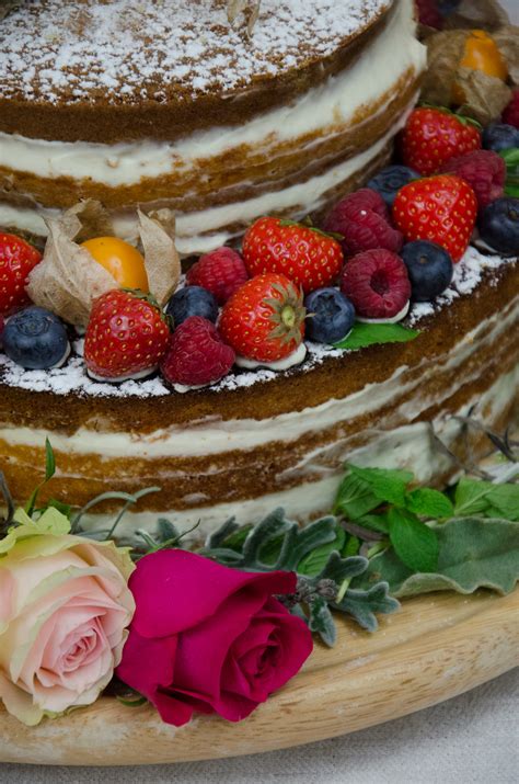 Naked Cake Mit Vanille Topfen Creme Baking Barbarine