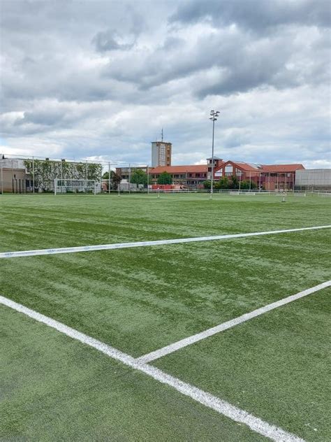 Seelenloses stadion, konturloser kader, stillose fans: VfL-Stadion am Elsterweg C-Platz - Stadion in Wolfsburg ...