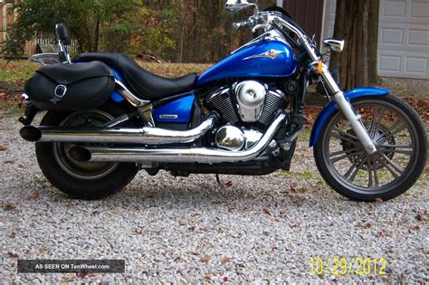 Ihave had a few bikes,never had one so stable , unless on a tight corner u feel as if it is going to fall over.relax it wont just accelerate through it.brakes could be doing with an upgrade when the pace picks up.great bike though.enjoy u r ride no matter what.life is to. 2007 Kawasaki Vn900 Vulcan Custom