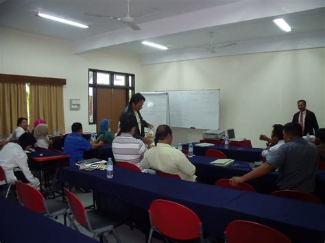 28 institut latihan teknikal usahawan ( pbtc) anjuran pejabat mara daerah seberang perai utara (spu) (kursus penyenggaraan dan membaik pulih telefon bimbit) 29. MARA @ Bera: KURSUS PENGURUSAN KEWANGAN KEPADA USAHAWAN ...