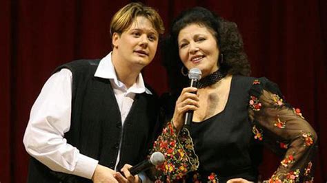 Sunt irina loghin iar aceasta este pagina mea oficială de facebook. Fuego și Irina Loghin. FOTO revistavedete.ro - CTnews