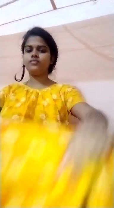 Cute Girl Stripping And Rubbing Pussy Desi Old Videos Hdsd Mmsdose