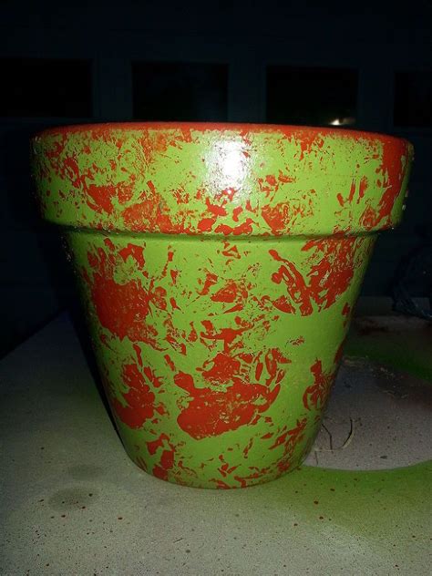 Want to spruce up your plastic patio chairs or those plain flower pots? Pin on Crafts & DIY