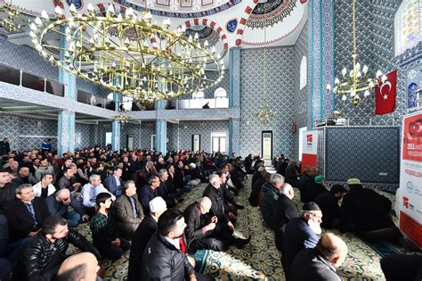1971 doğumlu gazeteci ve yazar süleyman özışık'ın hadi özışık isminde 1962 doğumlu bir abisi vardır. Şehit Aileleri Buluşması" Antalya'da gerçekleşti!