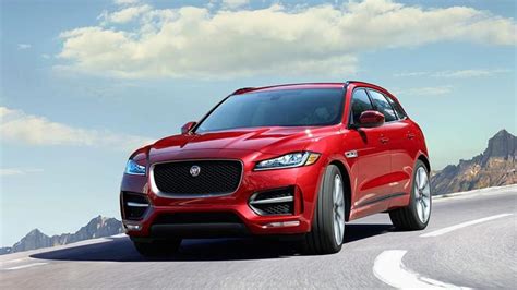 Jaguars New Crossover Suv Puts Emphasis On Performance Thestreet