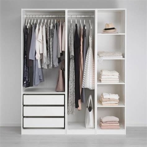 Memilih bahan cat untuk finishing triplek warna natural akan sangat mudah ditemukan di toko bahan bangunan. Memilih Jenis Lemari yang Sesuai untuk Kamar Tidur Anda