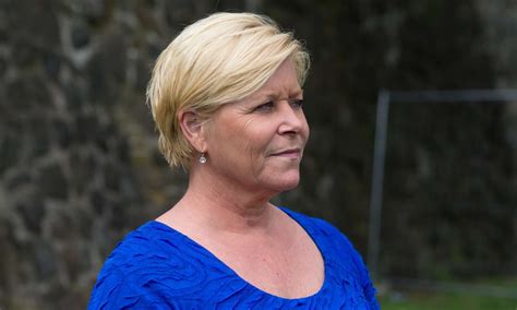 Siv jensen (born 1 june 1969) is a norwegian politician and leader of the progress party since 2006. Samarbeid er ikke å stikke kniver i hverandre, sier ...