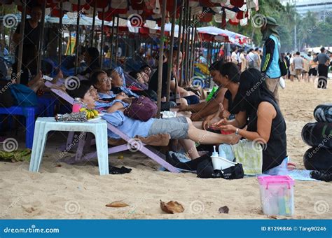 Thai Masseuse At Work On The Beach Editorial Photo 28278709