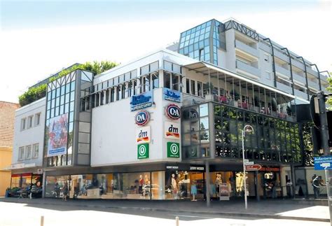 Für den postalischen schriftverkehr nutzen sie bitte die firmenadresse friedrichstr. Das Hütter-"Konzernle" prägt den Sinsheimer Innenstadt ...