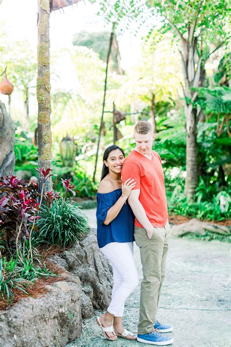 Disney's Animal Kingdom, FL Engagement - alexisklinephotography.com
