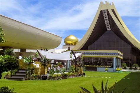 Best hostels in bandar seri begawan, brunei darussalam: Istana Nurul Iman in Bandar Seri Begawan, Brunei | Franks ...