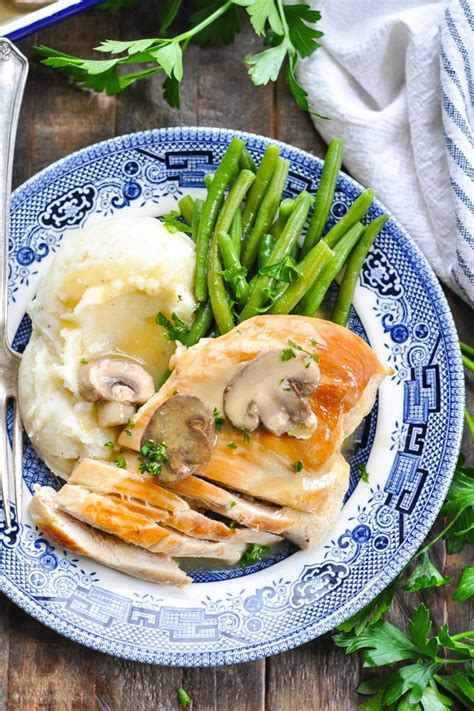 Cook up some tropical flavors to get you through the holidays with this sweet and sour chicken dish. Crock Pot Chicken and Mushrooms Recipe - The Seasoned Mom