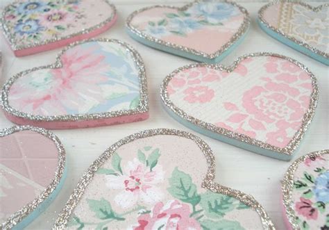 Such Pretty Things Vintage Wallpaper Hearts