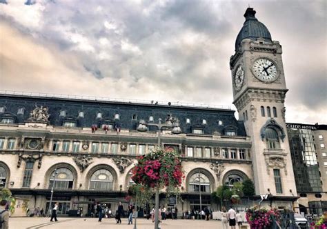 Check all the train timetables between paris and lyon, with all the stops and changes needed for your route ! Camptocamp poursuit son expansion et ouvre un bureau à Paris