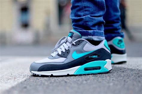 Nike Air Max 90 Essential Wolf Grey Hyper Sweetsoles Sneakers Kicks And Trainers